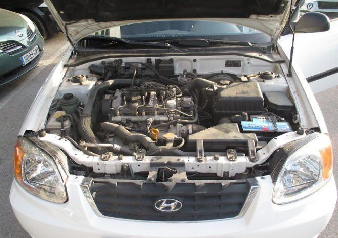 Hyundai Accent 1.5 CRDI 5P completo