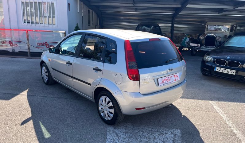 Ford Fiesta 1.4 Ghia completo